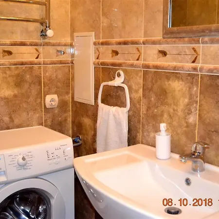 Sunny In The Center * Truskavets